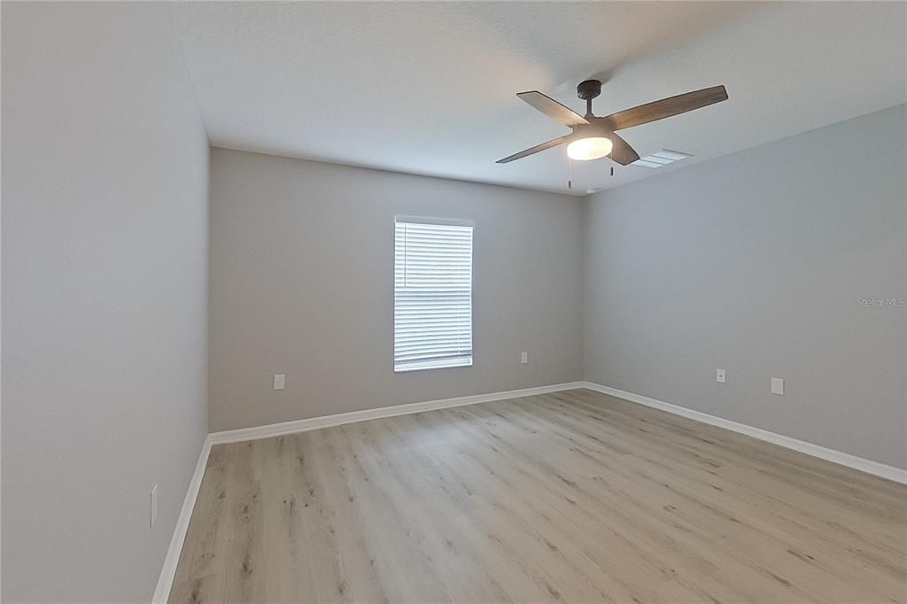 For Rent: $2,245 (5 beds, 3 baths, 2243 Square Feet)