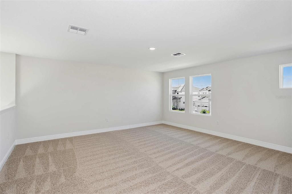 Active With Contract: $559,990 (5 beds, 3 baths, 3183 Square Feet)