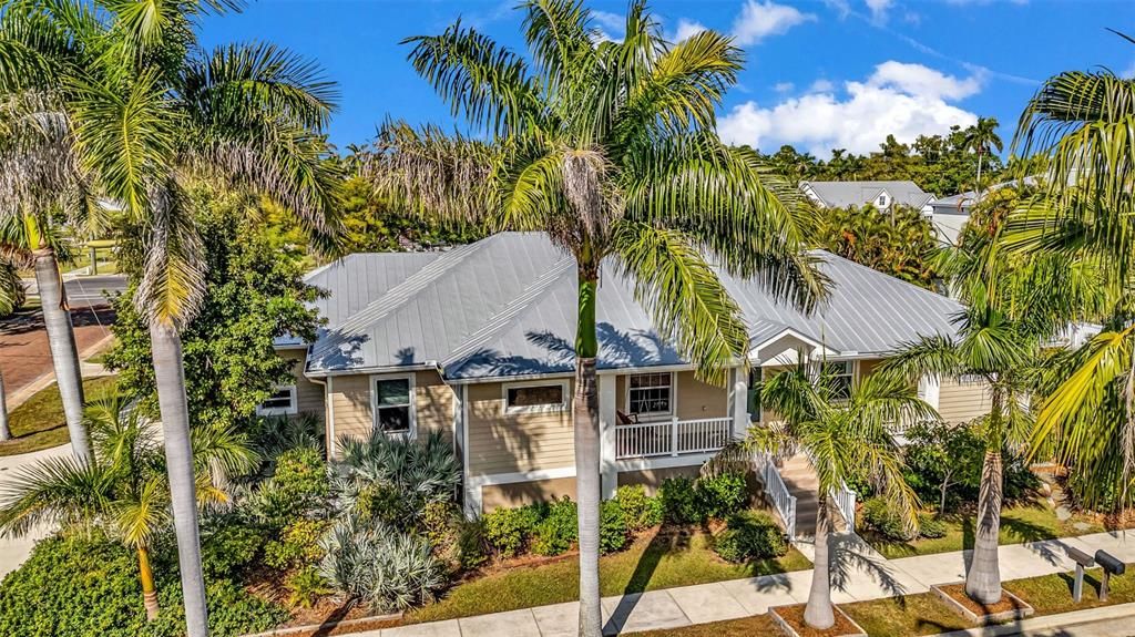 For Sale: $648,000 (3 beds, 2 baths, 1686 Square Feet)