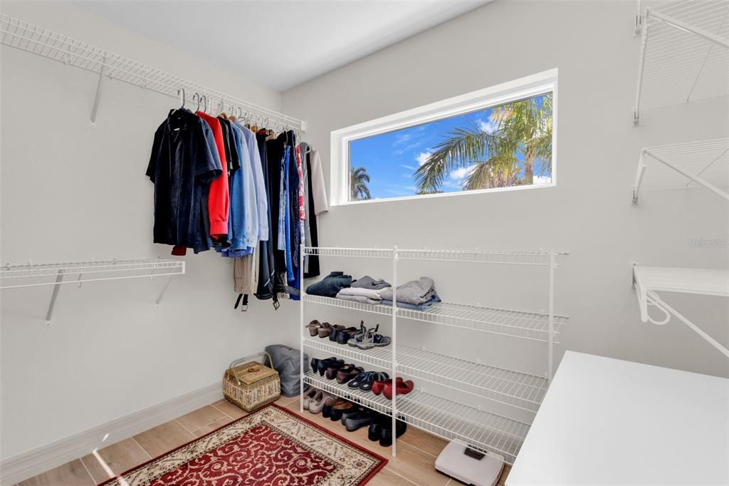 For Sale: $648,000 (3 beds, 2 baths, 1686 Square Feet)