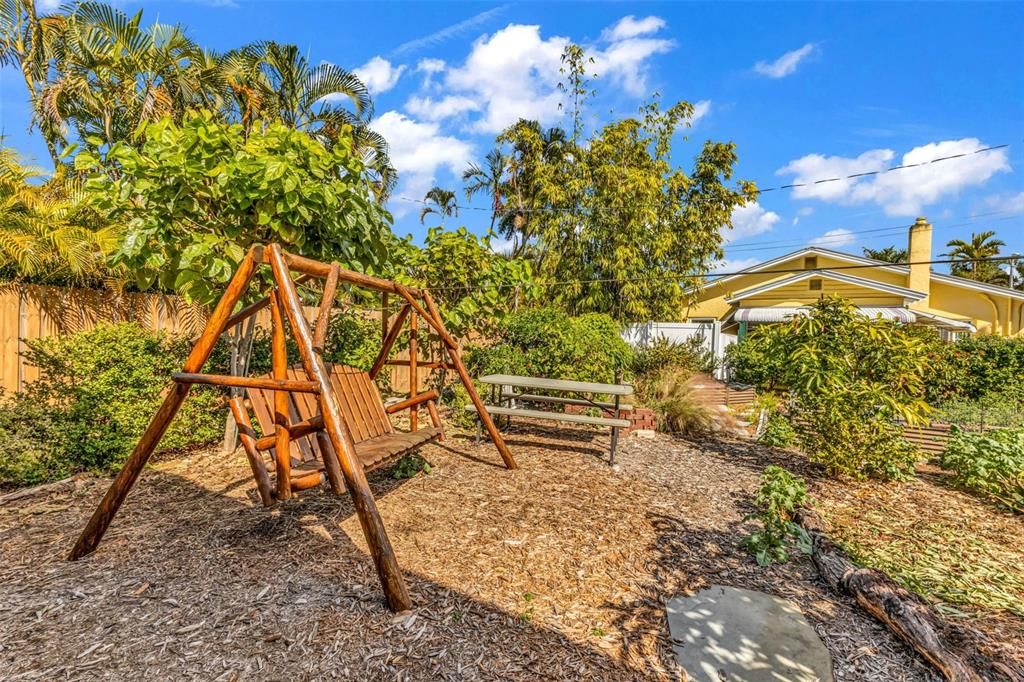 For Sale: $648,000 (3 beds, 2 baths, 1686 Square Feet)