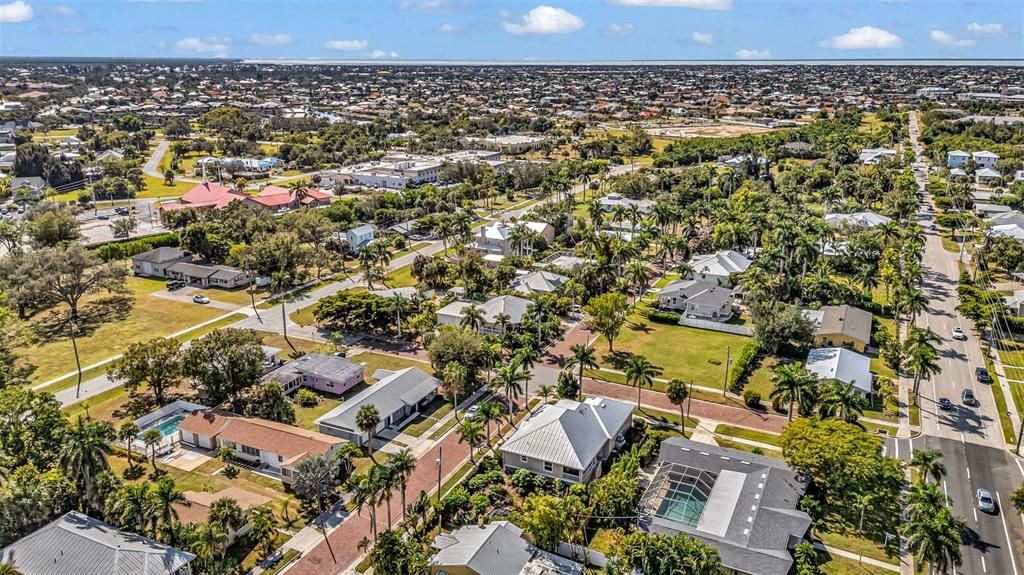 For Sale: $648,000 (3 beds, 2 baths, 1686 Square Feet)