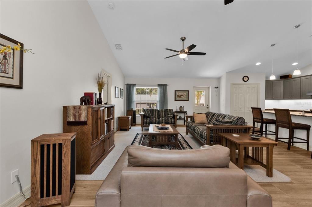 For Sale: $648,000 (3 beds, 2 baths, 1686 Square Feet)