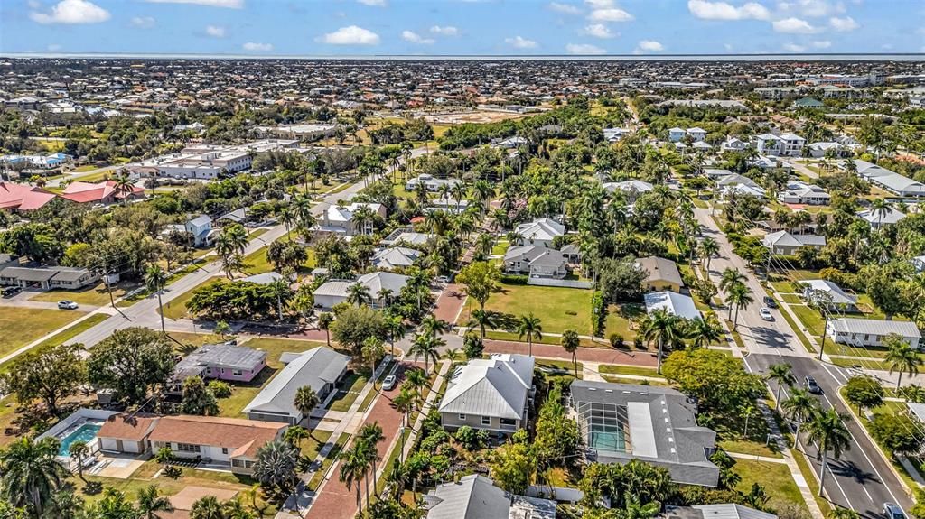 For Sale: $648,000 (3 beds, 2 baths, 1686 Square Feet)