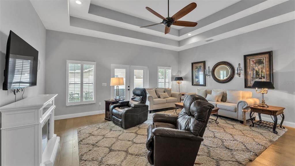 For Sale: $360,000 (4 beds, 2 baths, 1980 Square Feet)