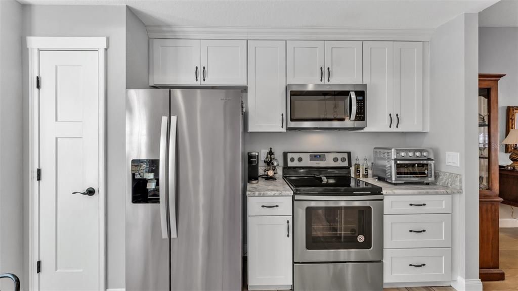 For Sale: $360,000 (4 beds, 2 baths, 1980 Square Feet)