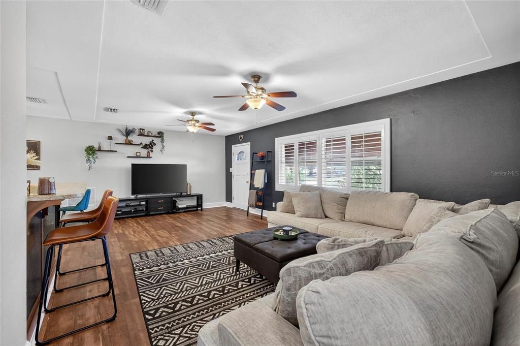 For Sale: $549,900 (3 beds, 2 baths, 1872 Square Feet)