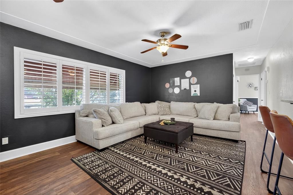 For Sale: $549,900 (3 beds, 2 baths, 1872 Square Feet)