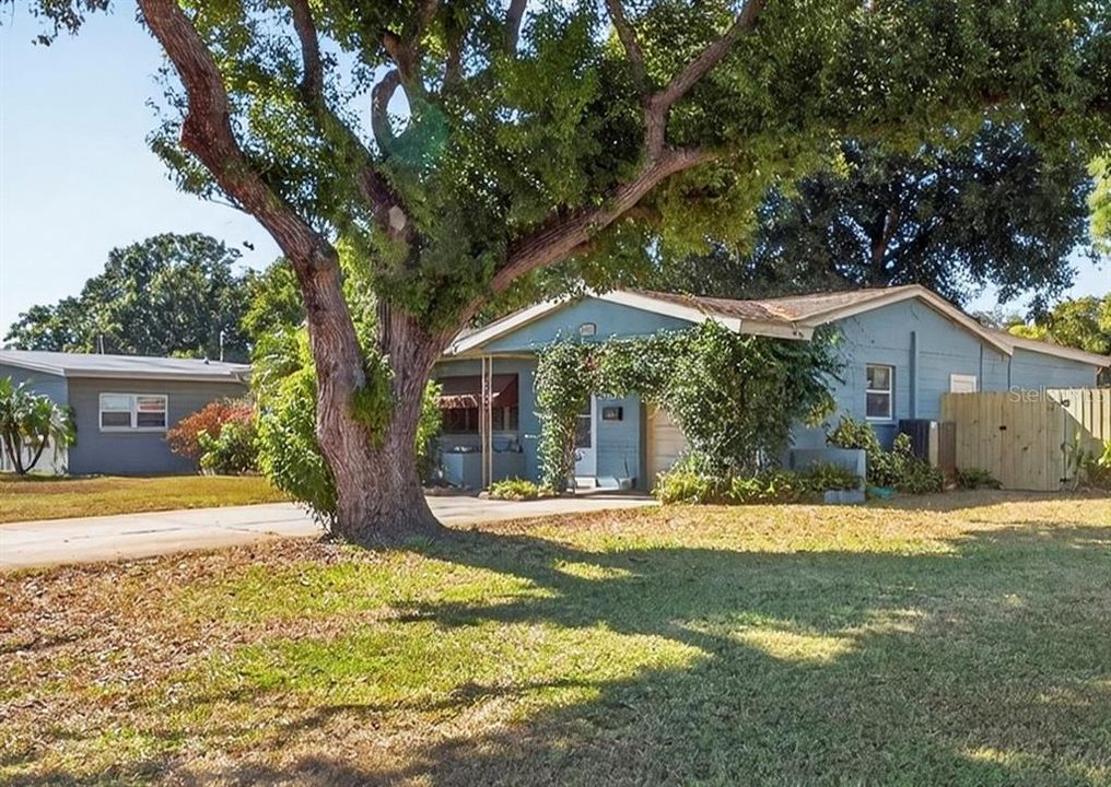 For Sale: $549,900 (3 beds, 2 baths, 1872 Square Feet)