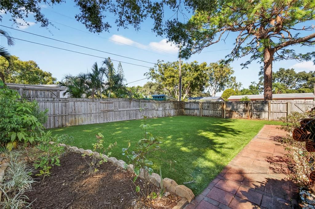 For Sale: $549,900 (3 beds, 2 baths, 1872 Square Feet)