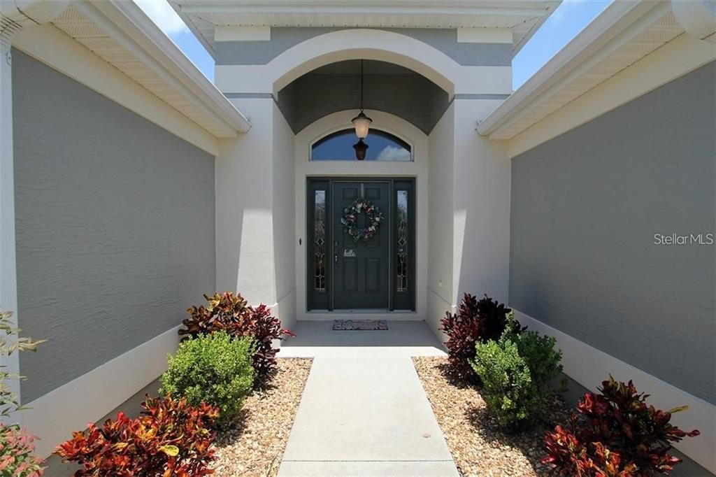 出租: $2,600 (3 贝兹, 3 浴室, 1990 平方英尺)