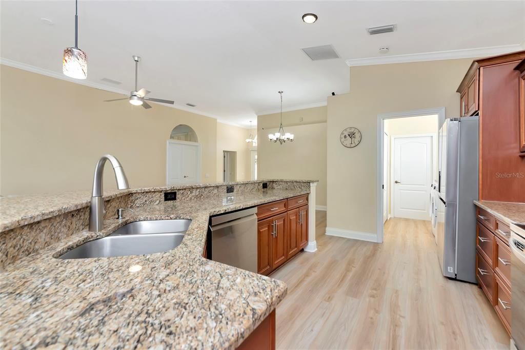 For Sale: $525,000 (3 beds, 2 baths, 1679 Square Feet)