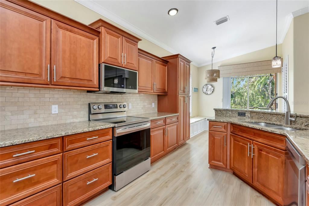 For Sale: $525,000 (3 beds, 2 baths, 1679 Square Feet)