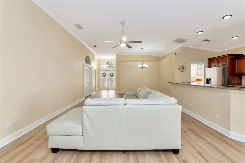 For Sale: $525,000 (3 beds, 2 baths, 1679 Square Feet)