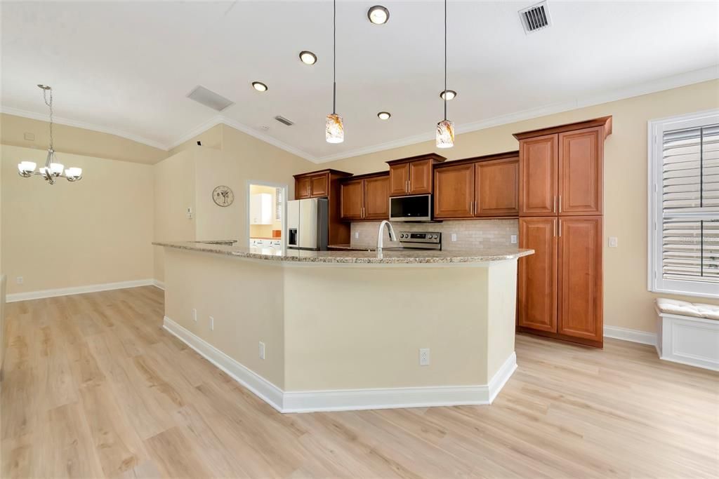 For Sale: $525,000 (3 beds, 2 baths, 1679 Square Feet)