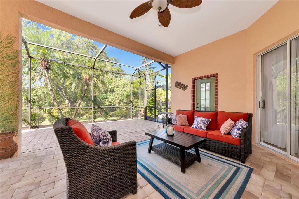 For Sale: $525,000 (3 beds, 2 baths, 1679 Square Feet)