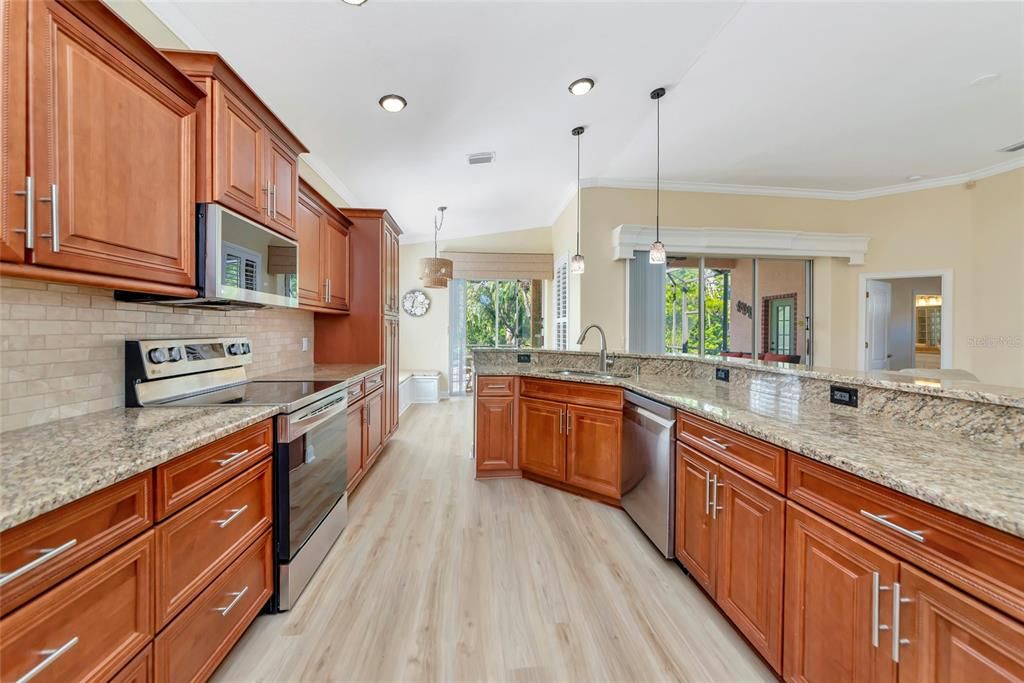 For Sale: $525,000 (3 beds, 2 baths, 1679 Square Feet)