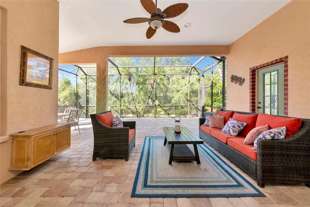 For Sale: $525,000 (3 beds, 2 baths, 1679 Square Feet)