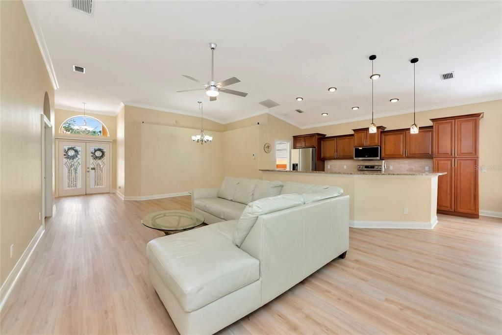 For Sale: $525,000 (3 beds, 2 baths, 1679 Square Feet)