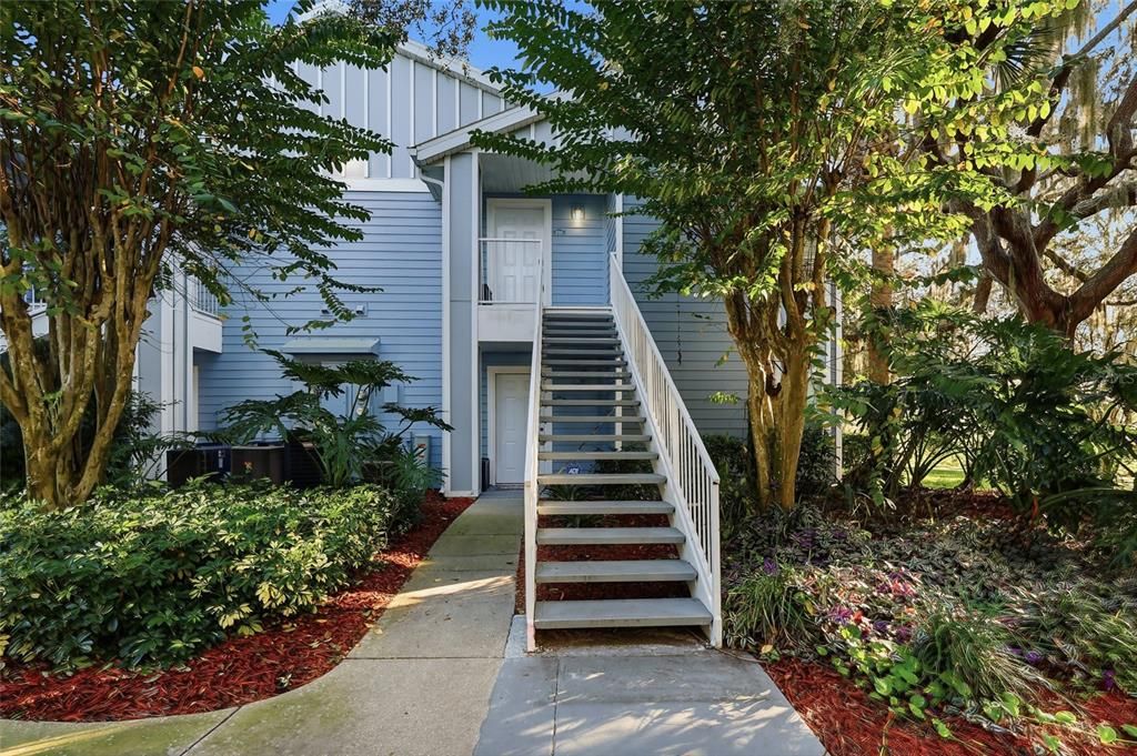 For Rent: $1,780 (2 beds, 1 baths, 819 Square Feet)