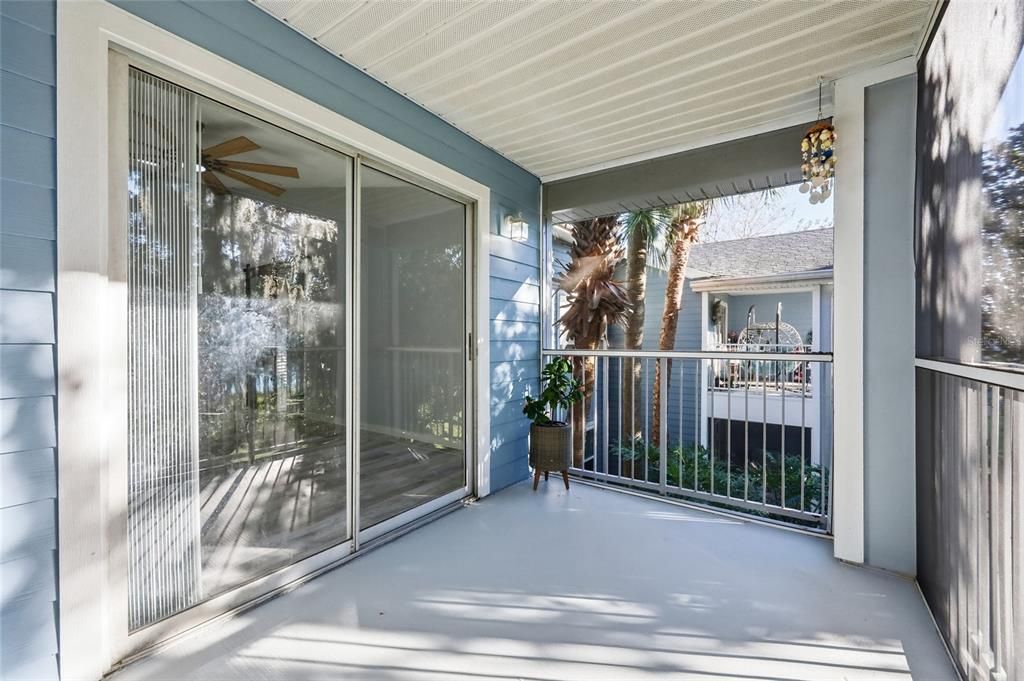 For Rent: $1,780 (2 beds, 1 baths, 819 Square Feet)