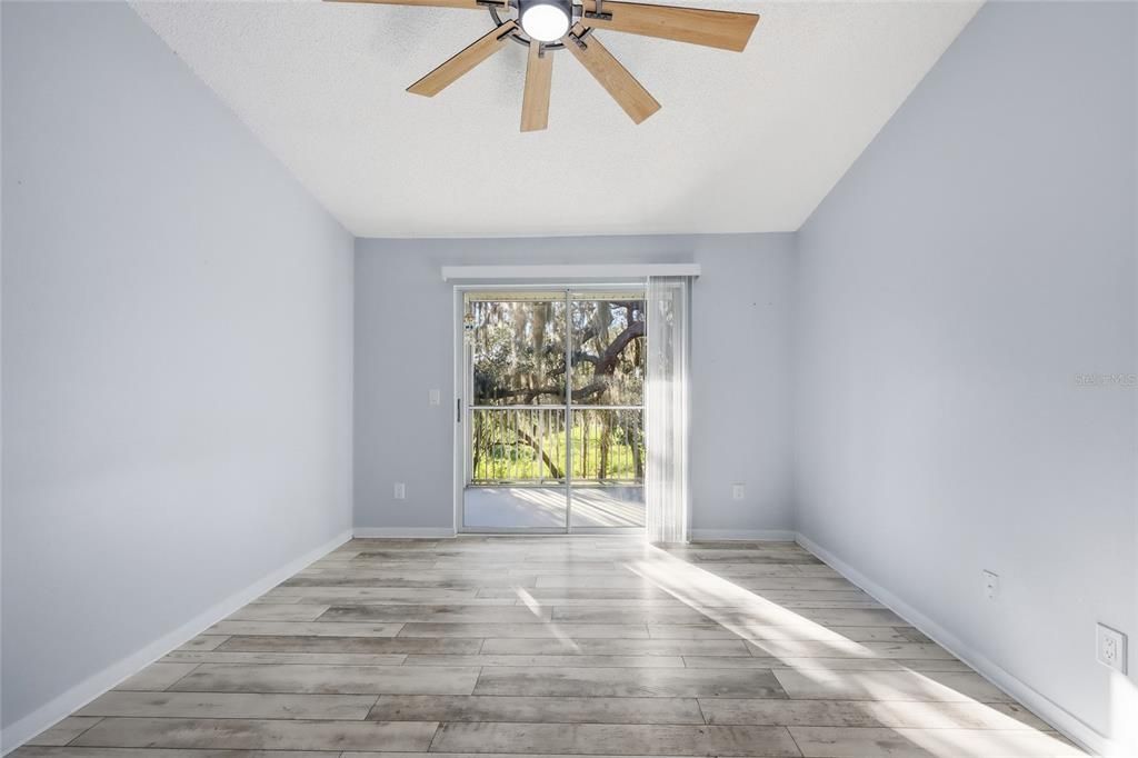 For Rent: $1,780 (2 beds, 1 baths, 819 Square Feet)