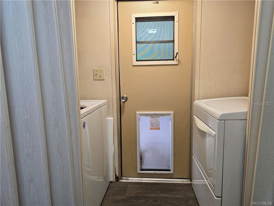 待售: $125,000 (2 贝兹, 2 浴室, 924 平方英尺)