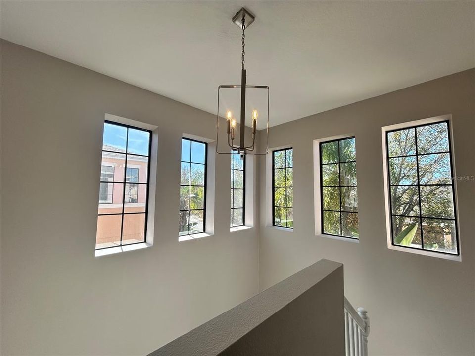 For Rent: $2,200 (3 beds, 2 baths, 1836 Square Feet)