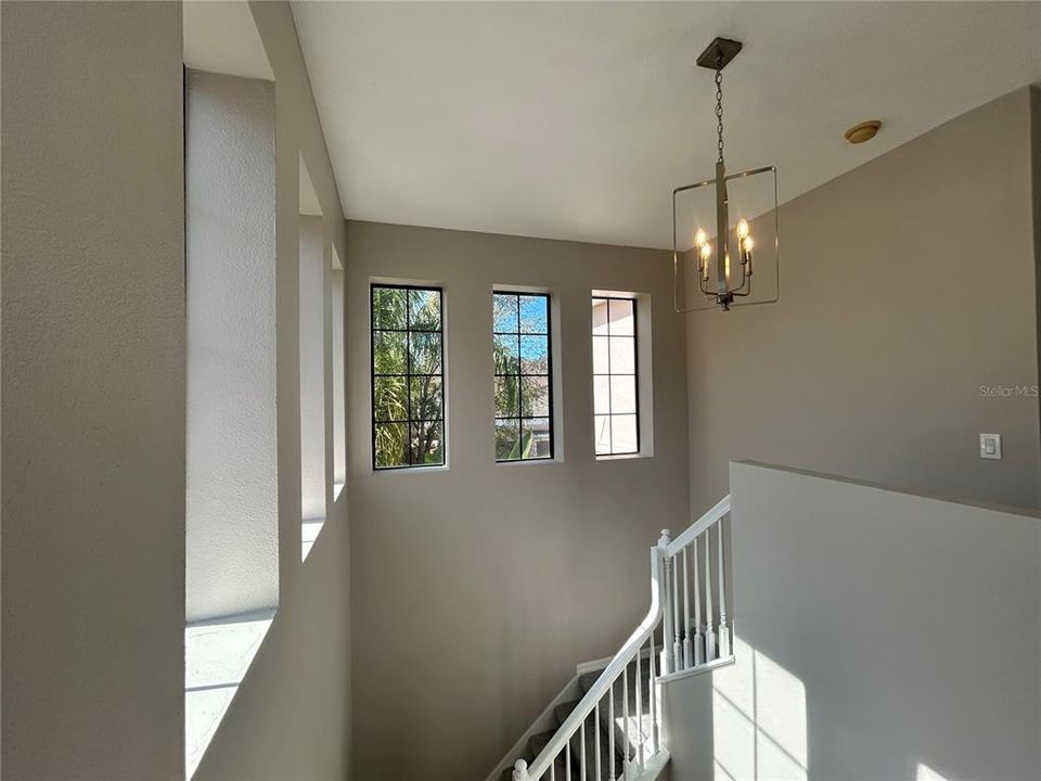 For Rent: $2,200 (3 beds, 2 baths, 1836 Square Feet)