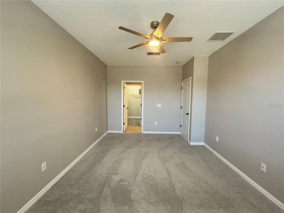 For Rent: $2,200 (3 beds, 2 baths, 1836 Square Feet)