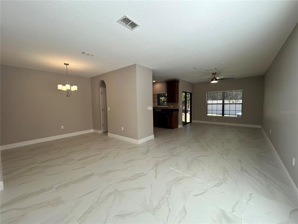 For Rent: $2,200 (3 beds, 2 baths, 1836 Square Feet)