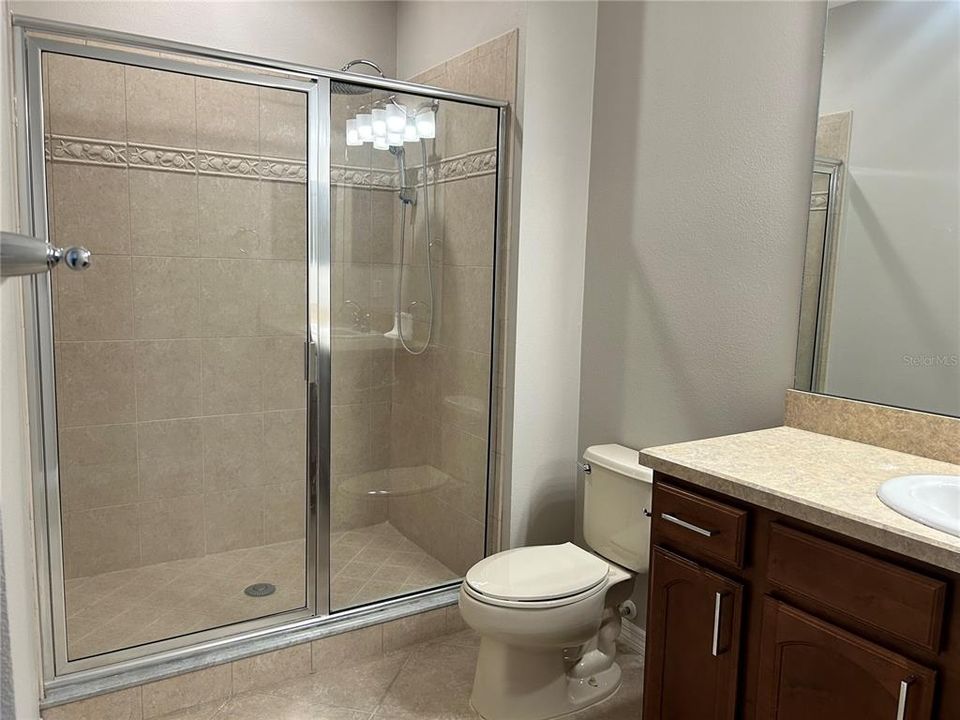 For Rent: $2,200 (3 beds, 2 baths, 1836 Square Feet)