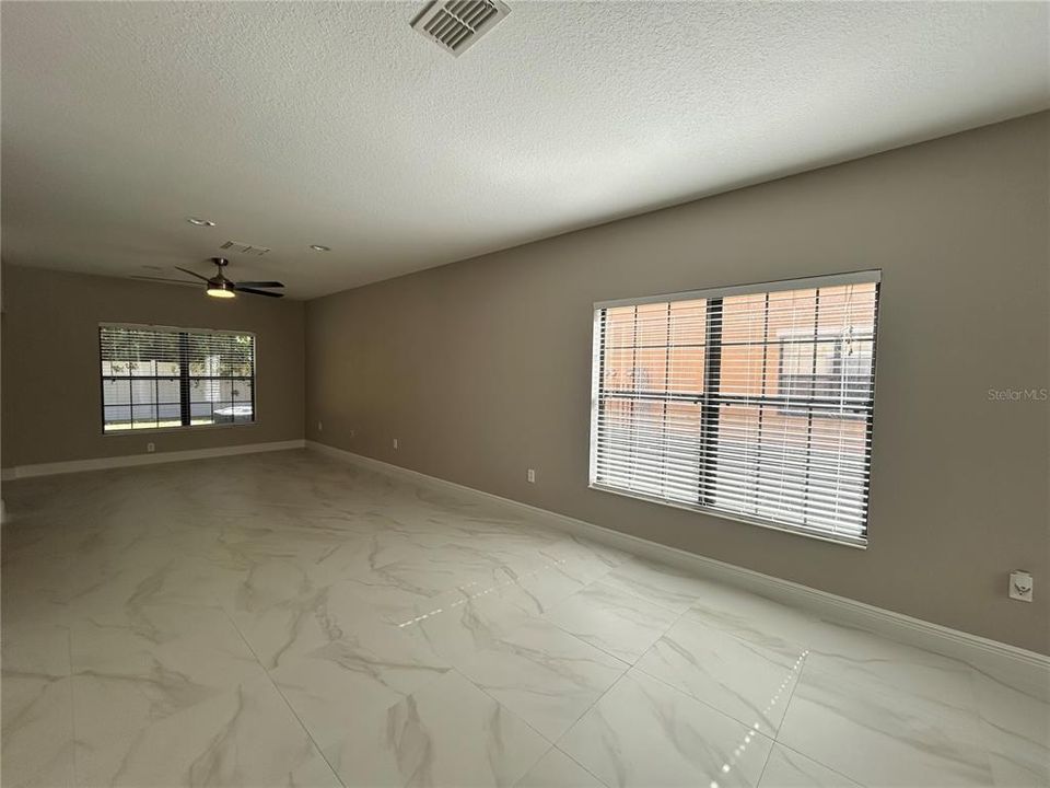 For Rent: $2,200 (3 beds, 2 baths, 1836 Square Feet)