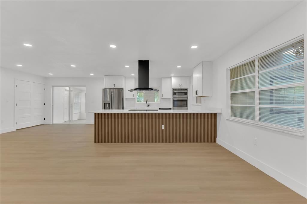 For Sale: $470,000 (4 beds, 2 baths, 2406 Square Feet)