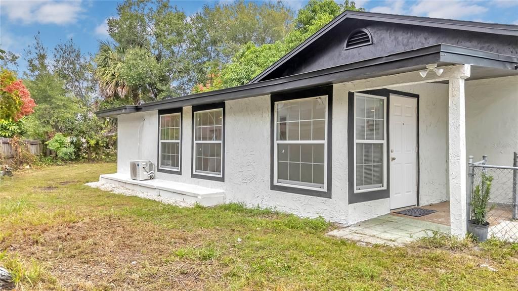 For Sale: $470,000 (4 beds, 2 baths, 2406 Square Feet)