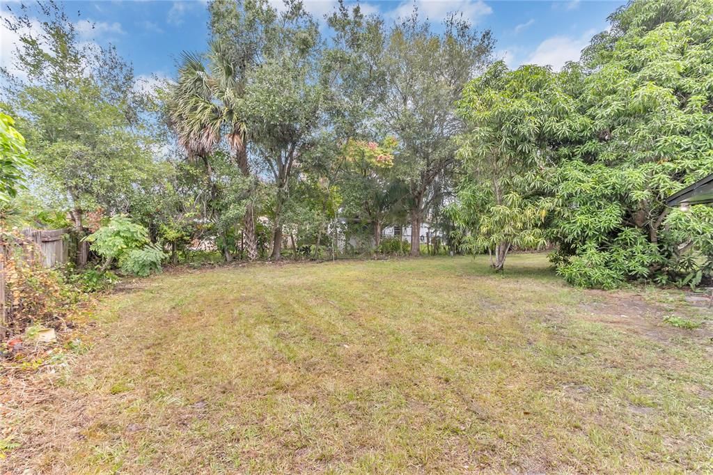 For Sale: $470,000 (4 beds, 2 baths, 2406 Square Feet)