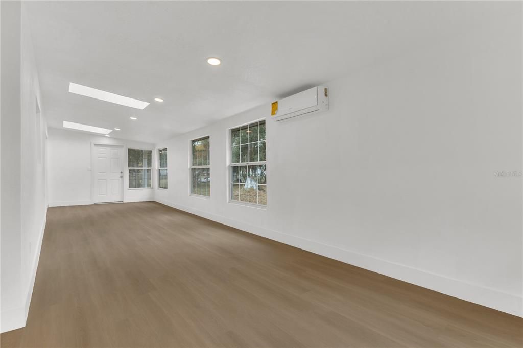 For Sale: $470,000 (4 beds, 2 baths, 2406 Square Feet)