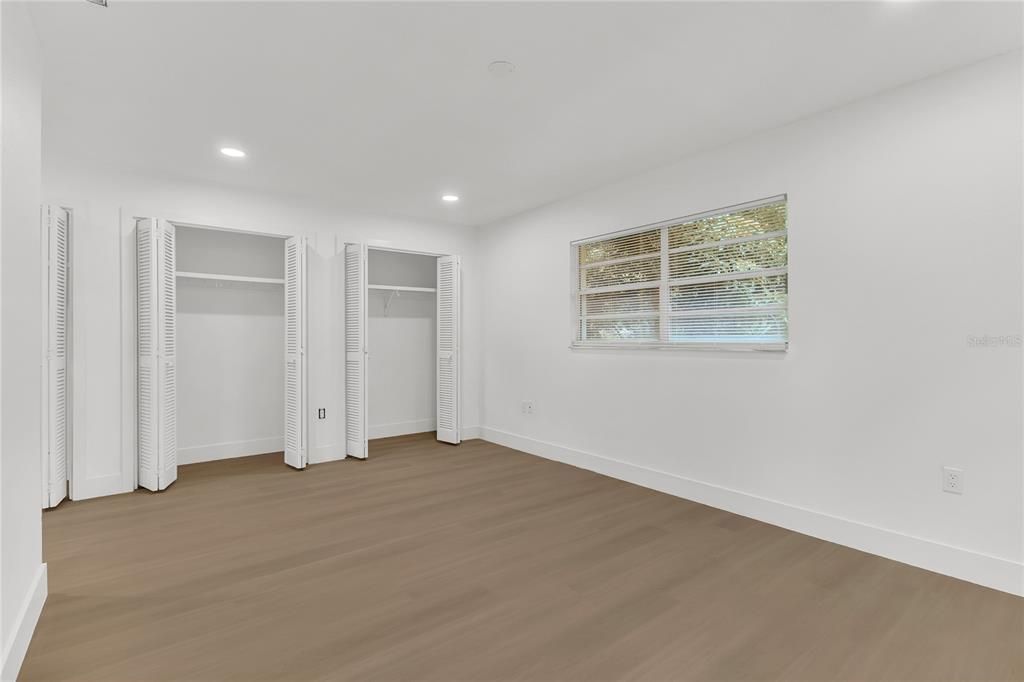 For Sale: $470,000 (4 beds, 2 baths, 2406 Square Feet)