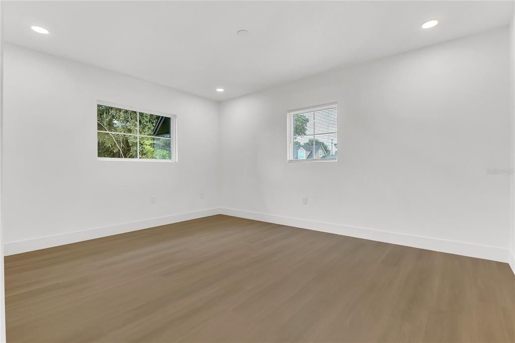 For Sale: $470,000 (4 beds, 2 baths, 2406 Square Feet)