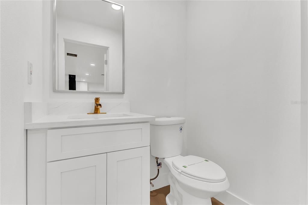 For Sale: $470,000 (4 beds, 2 baths, 2406 Square Feet)