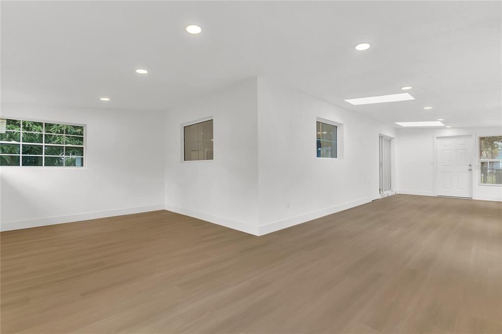 For Sale: $470,000 (4 beds, 2 baths, 2406 Square Feet)