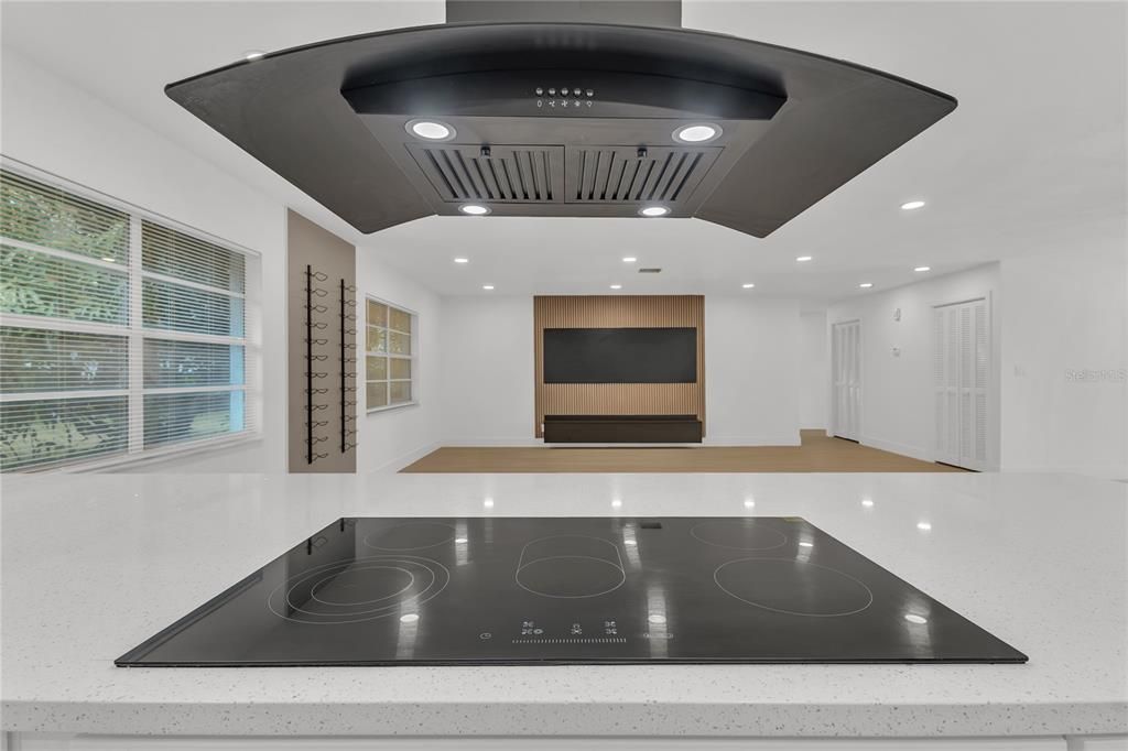 For Sale: $470,000 (4 beds, 2 baths, 2406 Square Feet)