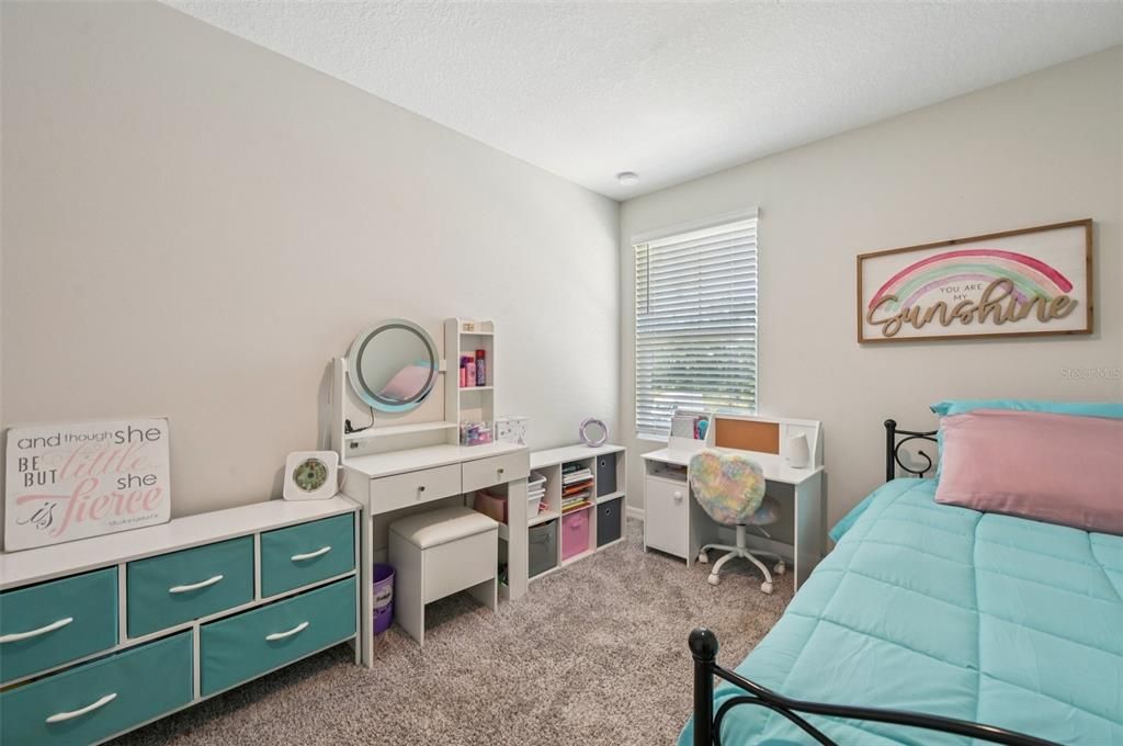 For Sale: $325,000 (3 beds, 2 baths, 1539 Square Feet)