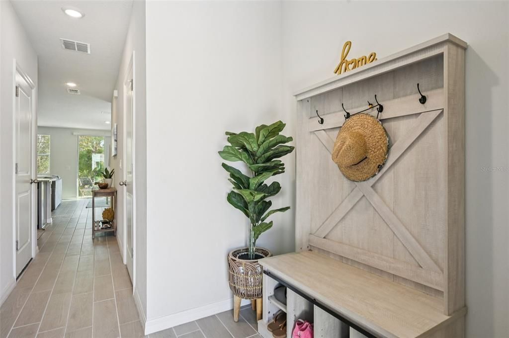 For Sale: $325,000 (3 beds, 2 baths, 1539 Square Feet)