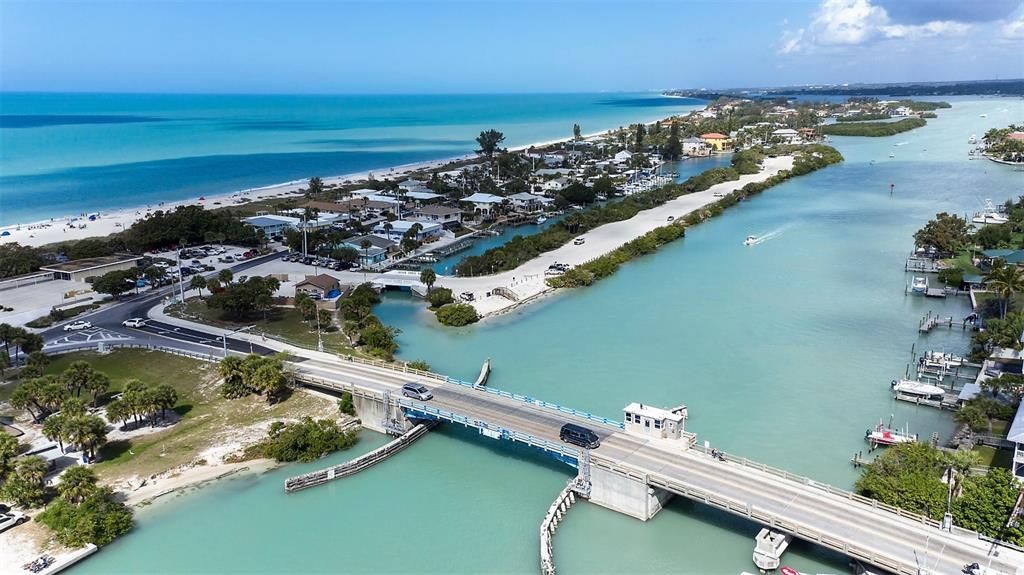 For Sale: $325,000 (3 beds, 2 baths, 1539 Square Feet)