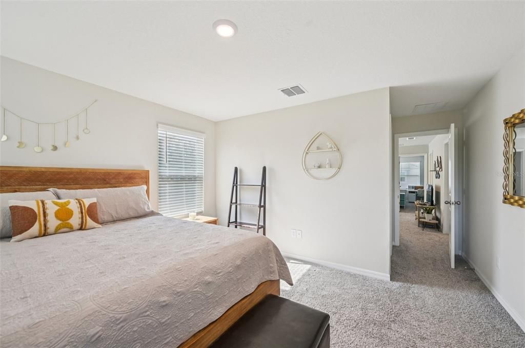 For Sale: $325,000 (3 beds, 2 baths, 1539 Square Feet)