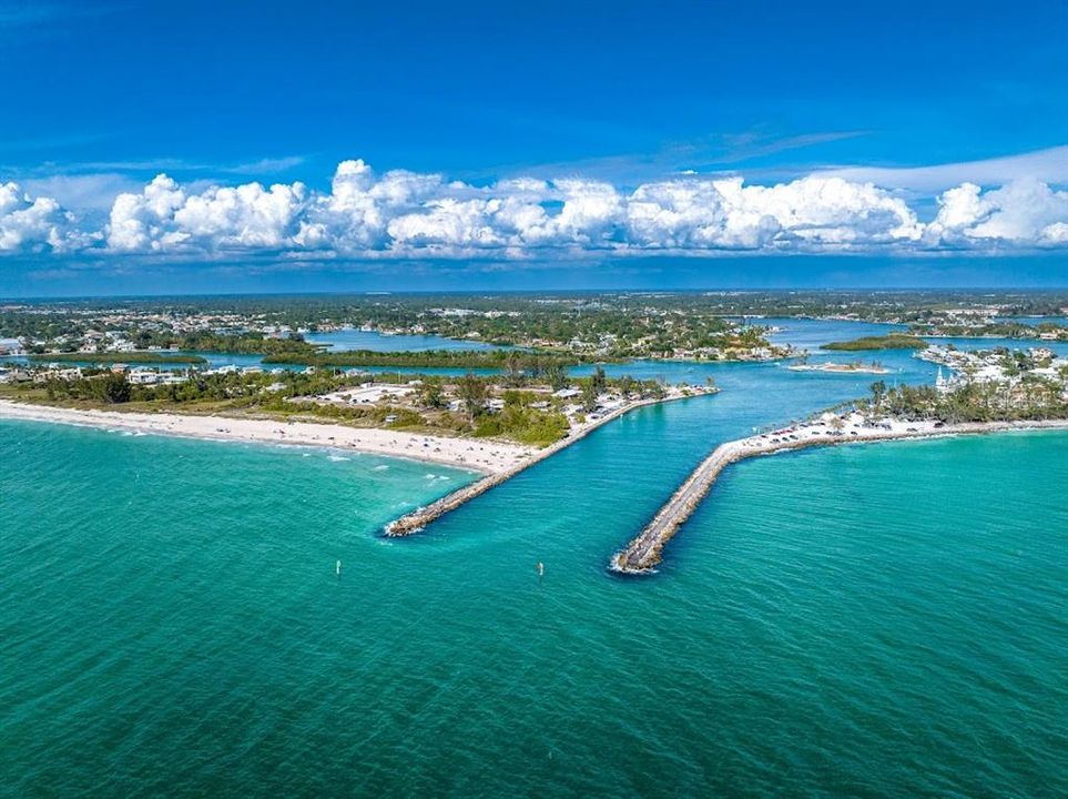 For Sale: $325,000 (3 beds, 2 baths, 1539 Square Feet)