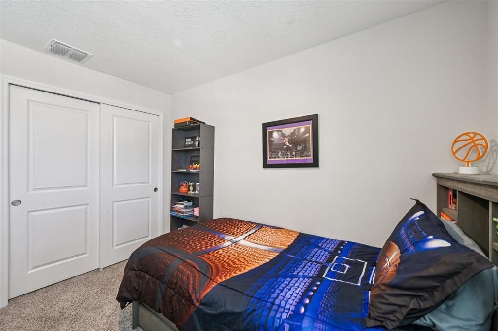 For Sale: $325,000 (3 beds, 2 baths, 1539 Square Feet)
