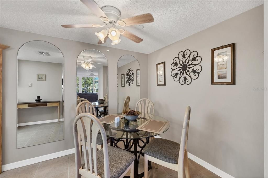 For Sale: $200,000 (2 beds, 2 baths, 1147 Square Feet)