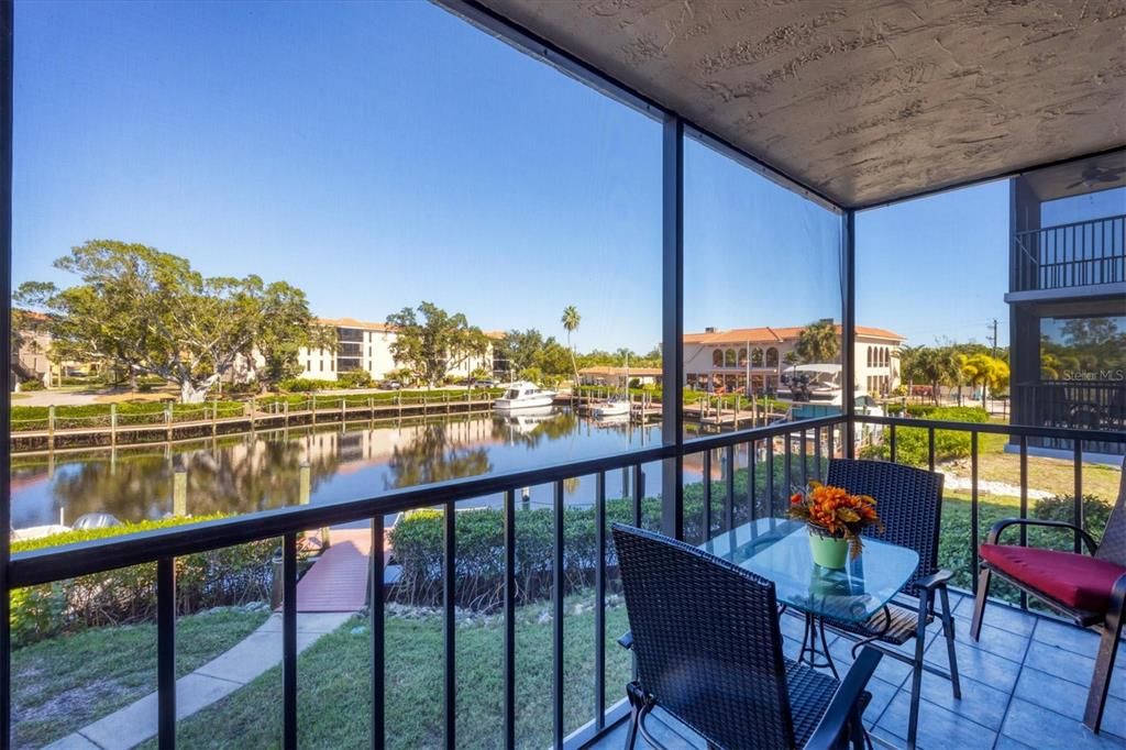 For Sale: $200,000 (2 beds, 2 baths, 1147 Square Feet)